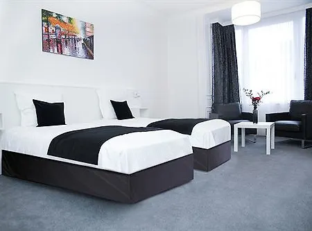 Hotel Satellite 2*